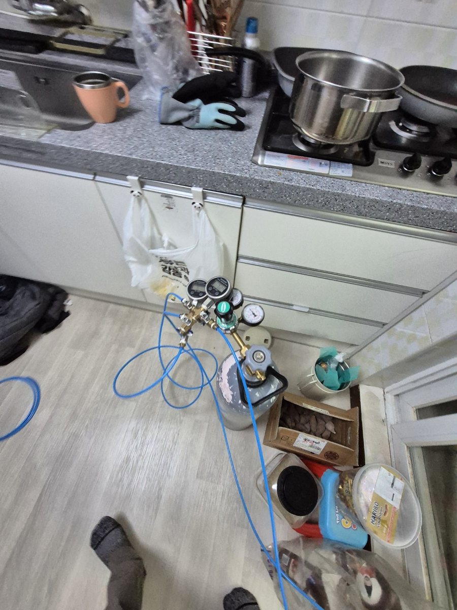 배관 점검 현장의 검사 장비